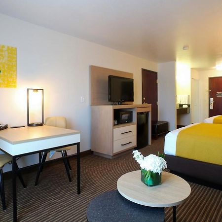 Oxford Suites Спокан-Вэлли Экстерьер фото
