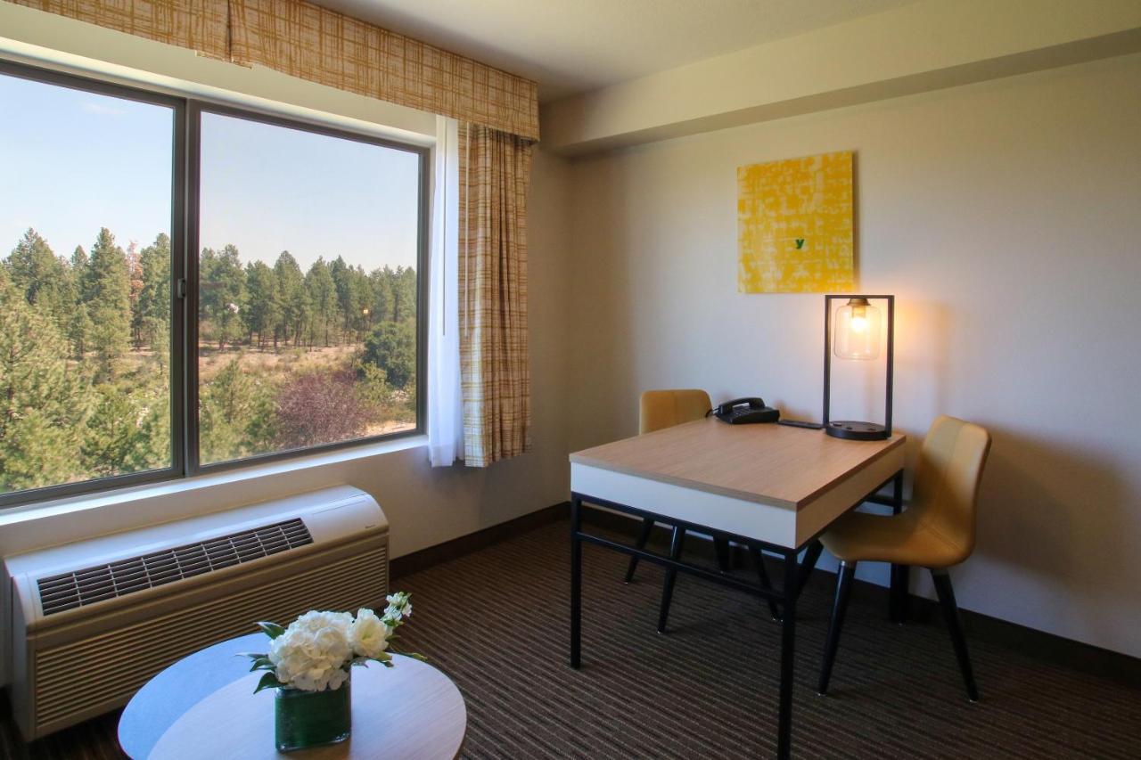 Oxford Suites Спокан-Вэлли Экстерьер фото