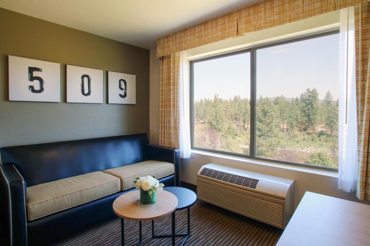 Oxford Suites Спокан-Вэлли Экстерьер фото